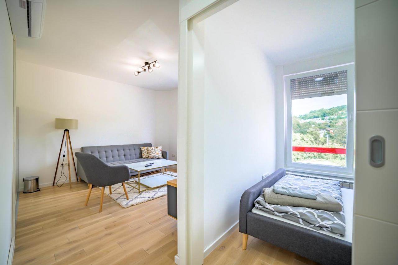 טוזלה Sun Square Apartments מראה חיצוני תמונה