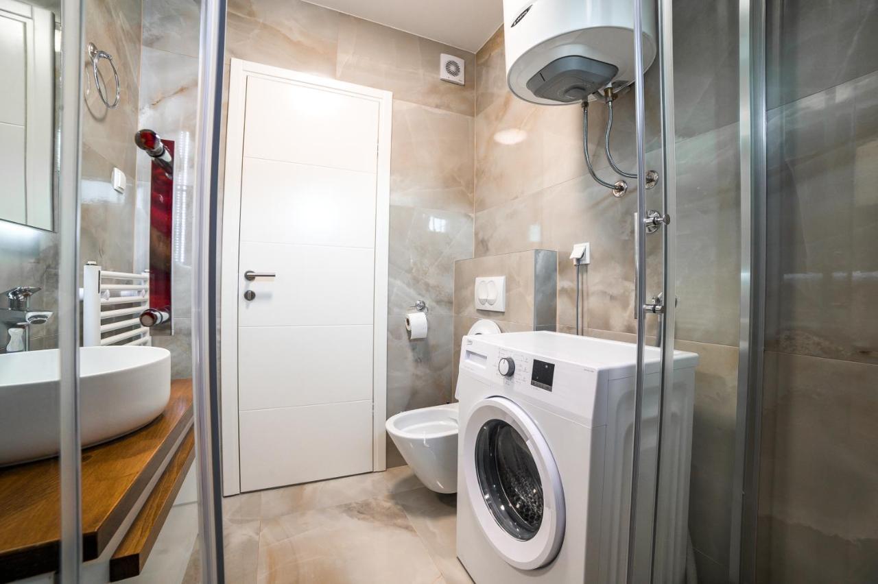 טוזלה Sun Square Apartments מראה חיצוני תמונה