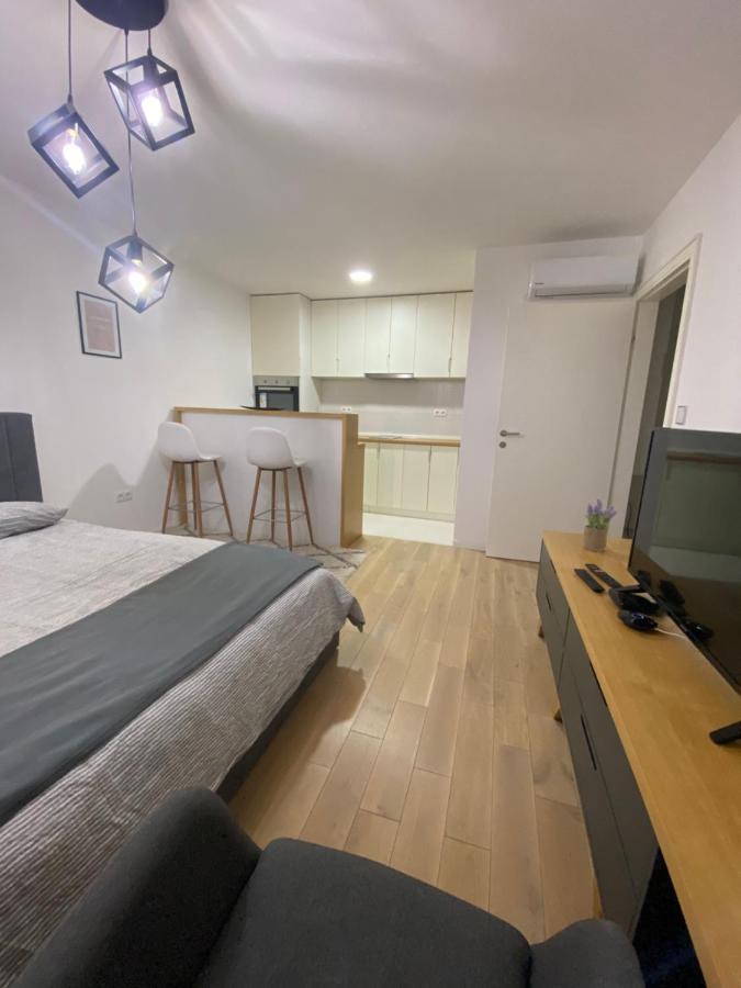 טוזלה Sun Square Apartments מראה חיצוני תמונה
